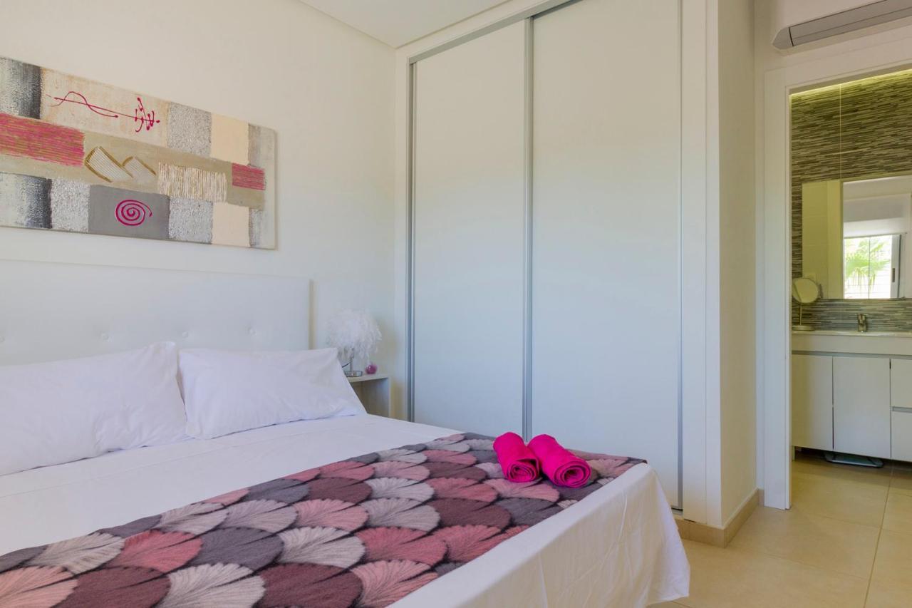 Bungalow Pink Garden Orihuela Exterior photo