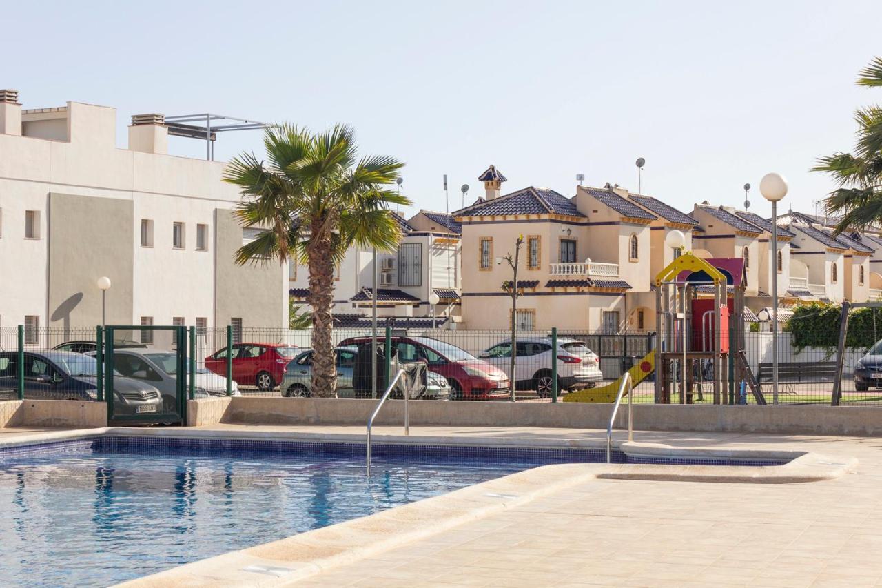 Bungalow Pink Garden Orihuela Exterior photo