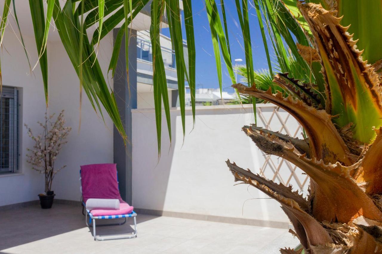 Bungalow Pink Garden Orihuela Exterior photo