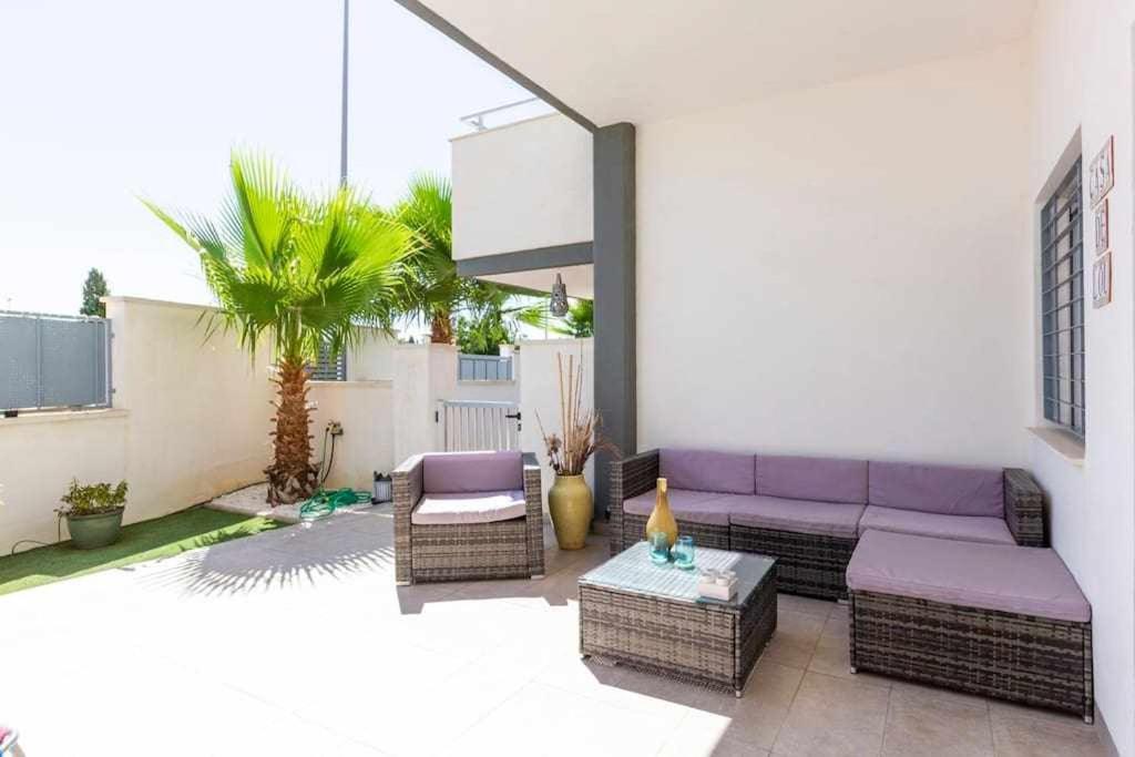 Bungalow Pink Garden Orihuela Exterior photo