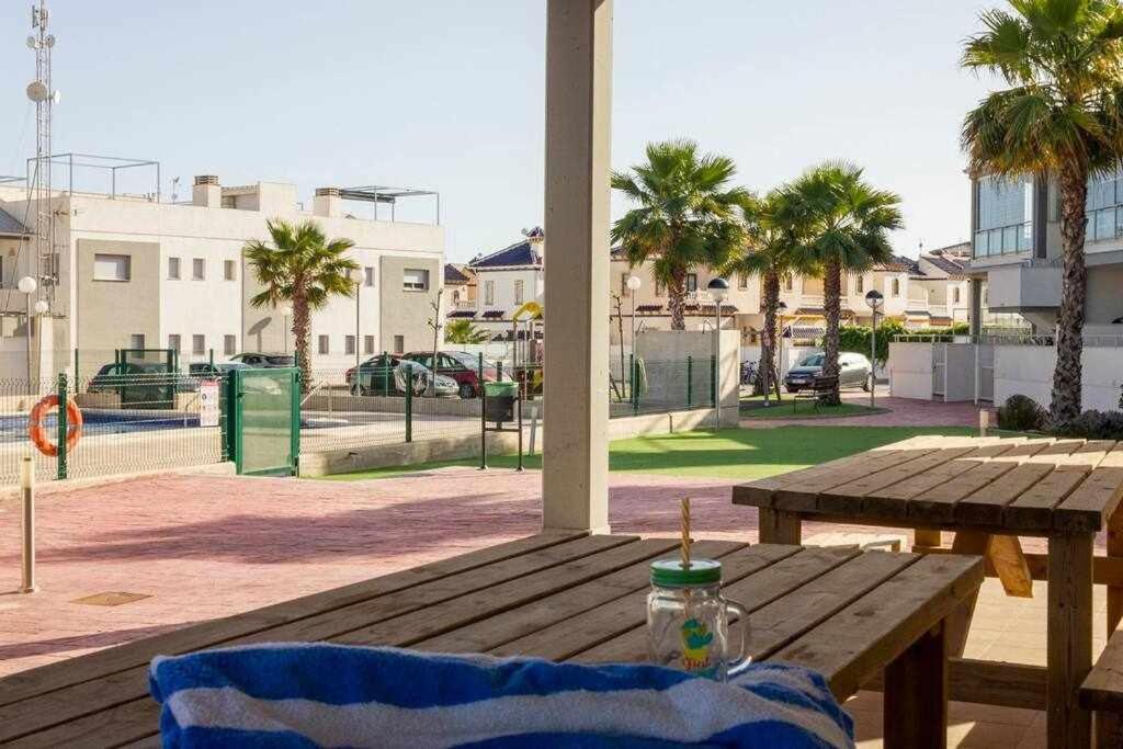 Bungalow Pink Garden Orihuela Exterior photo